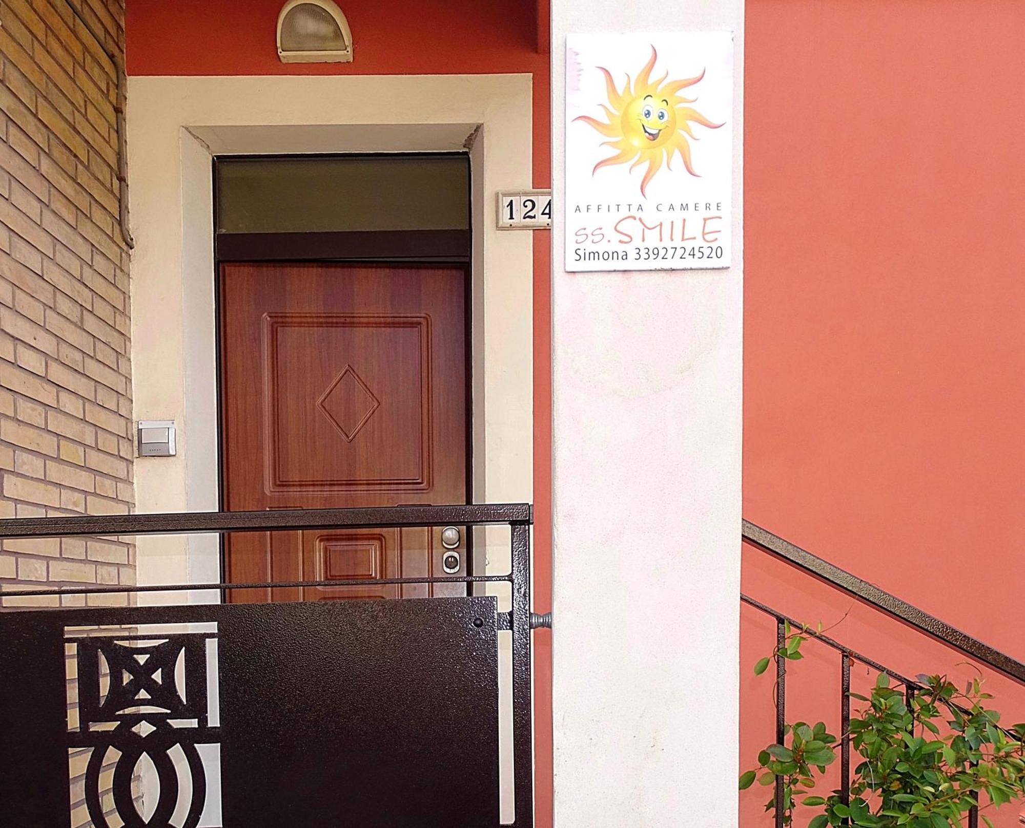 Affittacamere Ss. Smile Loreto Exterior foto